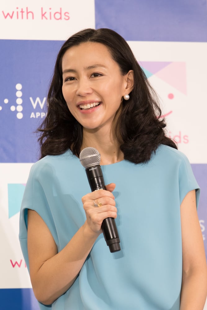 木村佳乃さんが キッチン戦隊クックルン に変身 クックルンフラワー サクラ役で料理を披露 ママスタセレクト