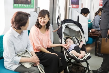 不安な子連れでのお出かけ……今まで知らなかった“優しさ”に出会うことがある