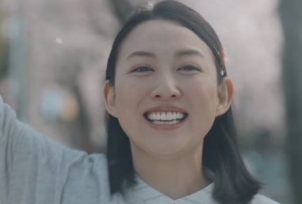 子どもの初登校……。ママと娘の‟不安”と‟希望”が込められた動画に号泣必至!