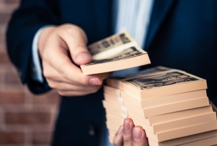親から突然渡された「数百万円」の札束、こっそり使えば贈与税から逃れられる?