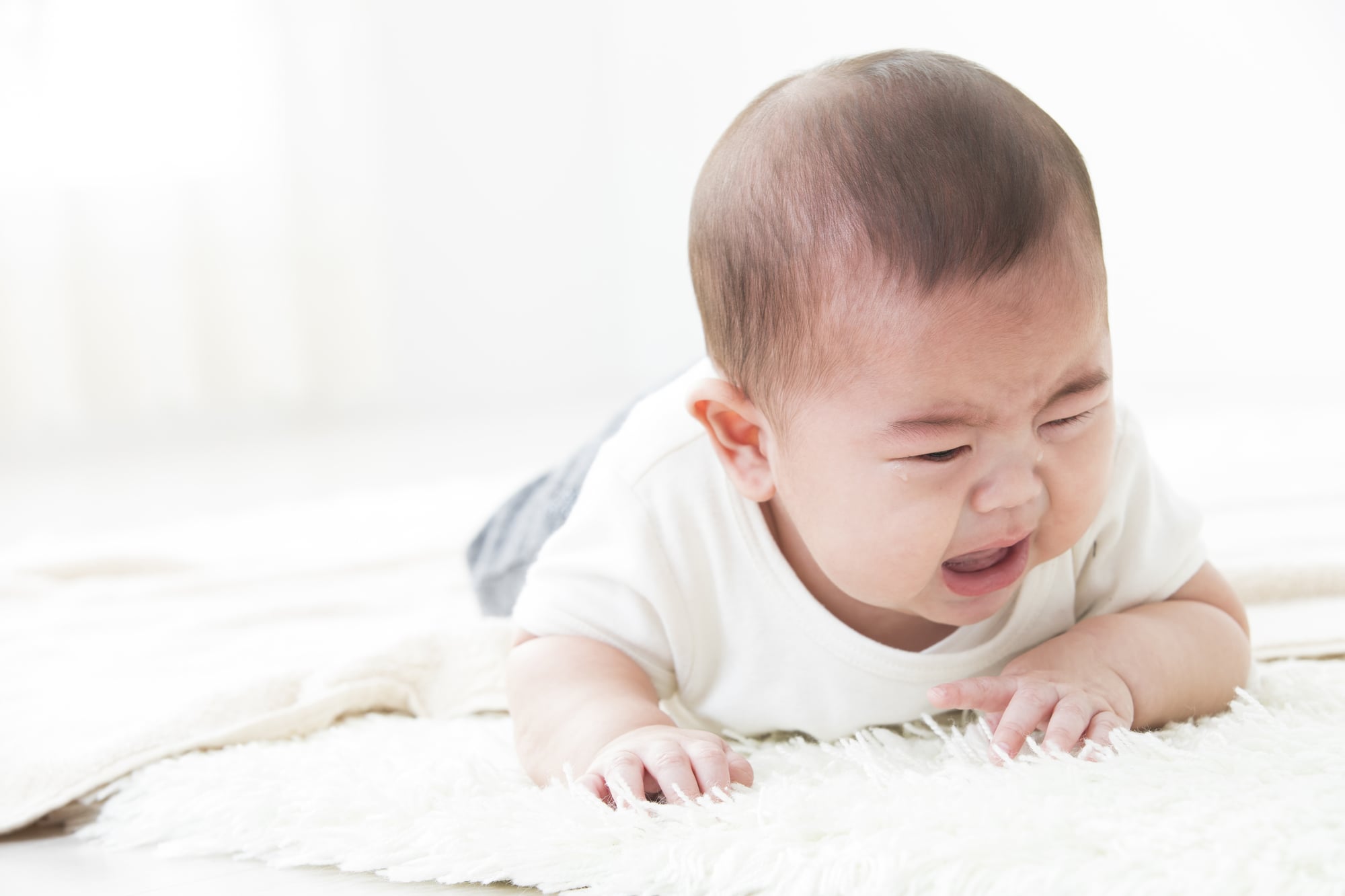 赤ちゃんにとって 眠気は不快 育児中の素朴なギモンに答えてくれる イクメン脳科学者パパの本 ママスタセレクト