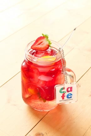 11.カフェ限定チャーム付フルーツハーブティー