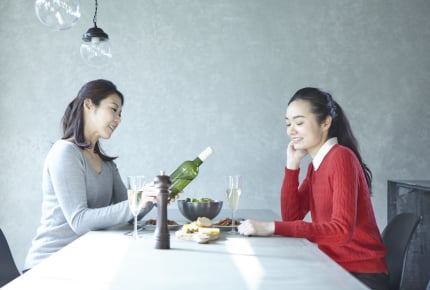 結婚・妊娠・出産を機に、「昔からの友だちとの関係」はどのように変わりましたか?