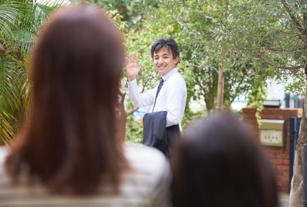 出勤する旦那さんを毎日見送りますか?見送る側の努力と見送られる側の気持ち