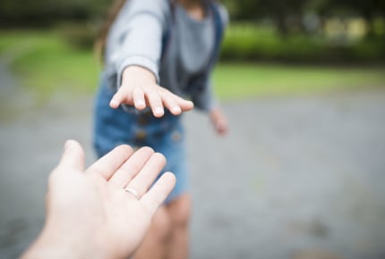 「自分でできる力」だけが大切ではない!?子どもに身につけてほしい「HELPスキル」とは?