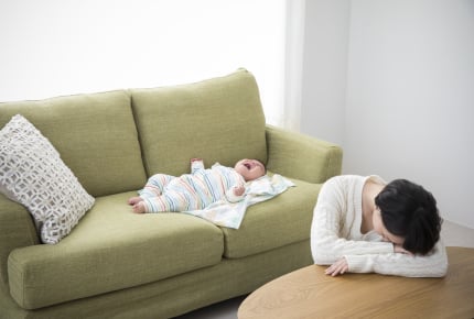 眠らない赤ちゃんの子育てに悩むママへ。一番効果的な入眠方法とは?