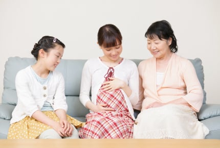 義母が姓名判断に熱心で赤ちゃんの名前が決まらない!子どもの名付け、何を信じる?