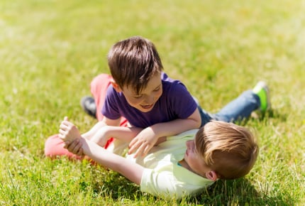 子どもがお友だちにケガをさせてしまった……親がするべきことは?