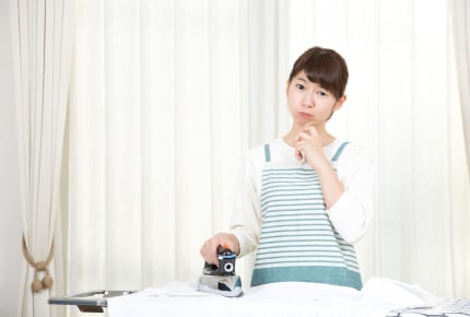 形状安定加工のワイシャツに毎回アイロンする?ママたちが考えるアイロンがけの判断基準とは