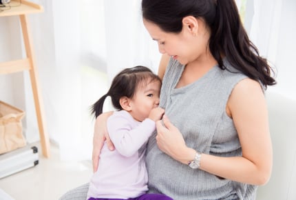 断乳を決意!でも子どももママもツライ……少しでも楽になる方法と心構えとは