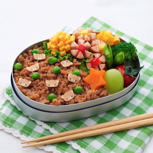 リラックマのそぼろ弁当