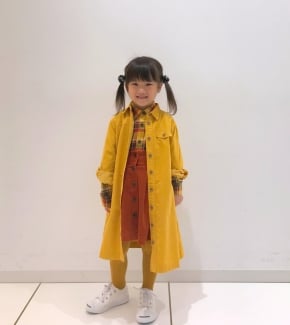 KIDS フランネルチェックシャツ(長袖)1,500円 GIRLS コーデュロイワンピース(長袖)2,990円 GIRLS コーデュロイフレアスカート2,990円 GIRLS ニットタイツ(ヘリンボーン)990円