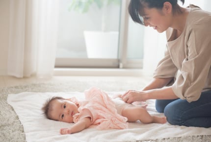 ママ友の家でおむつがえ。「捨ててもいいよ」と言われたらママたちはどうしてる?