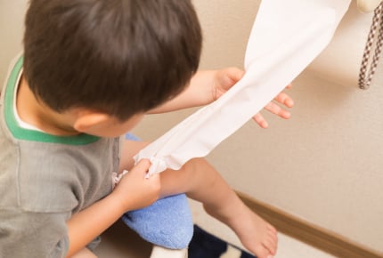 おむつ卒業は何歳ごろ?ママたちが考えるトイレトレーニングの時期とは