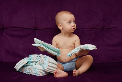 赤ちゃんがいるお家の必須アイテム“おむつ専用のごみ箱”。みなさんは、どこに置いていますか？「臭わないよう捨てるワザ」もご紹介！