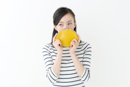 険悪ムードだった義父が病気になったら。お金がない義実家、金銭面で援助するべき?