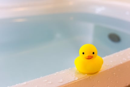 お風呂のお湯は毎日入れ替える?残り湯の活用法と洗濯に使用するときの注意点