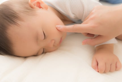 双子の子育てがつらい……。みんなは育児楽しめてるの?ママたちの本音を暴露!