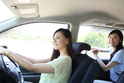 家具を買いに行きたいけれど車がない……ママ友に乗せてもらうのはアリ?