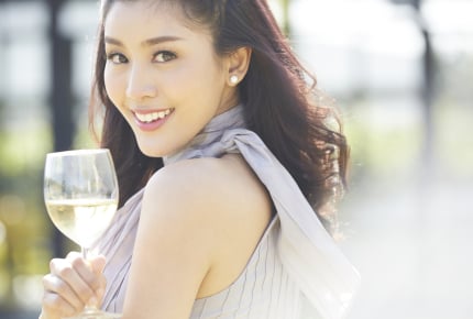 ママ友の裏切り?役員の食事会に「お互い普段着で」と約束したママ友の服装を見ると……