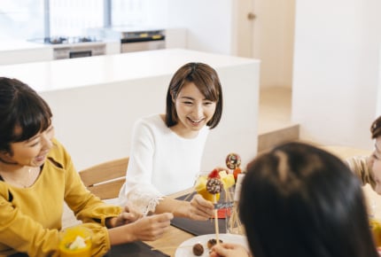 幼稚園ママたちのランチ会、飲み会はどのくらいの頻度であるもの?1回の平均予算は?
