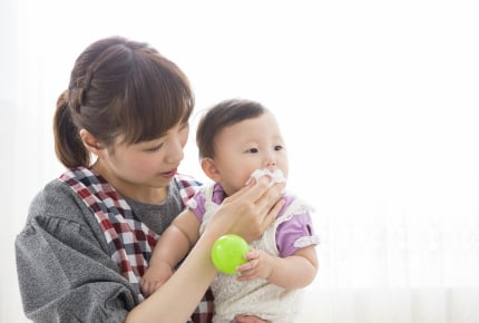 子連れで夜まで居座り新築宅を汚すママ友……。ハッキリ拒絶できない人でも断れる方法は?