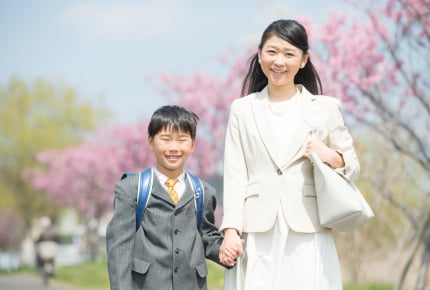 卒園式と入学式、同じ洋服でもいい?限られた中でオシャレや変化を楽しむママたちの工夫とは