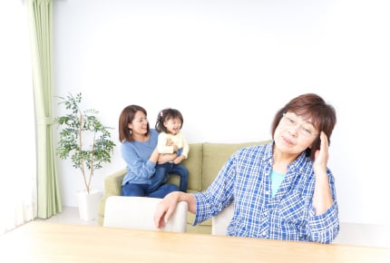 孫の世話を一切しない実母にモヤモヤ。上手に気持ちを切り替えて頼らない育児を目指す