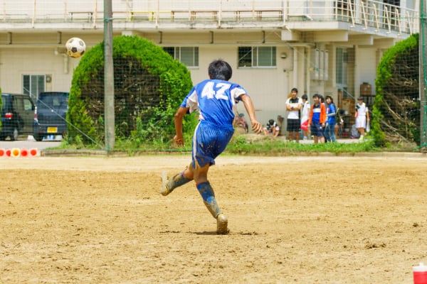 シングルマザーで仕事を休めず部活動の送迎ができない 他の保護者も納得できる方法は ママスタセレクト