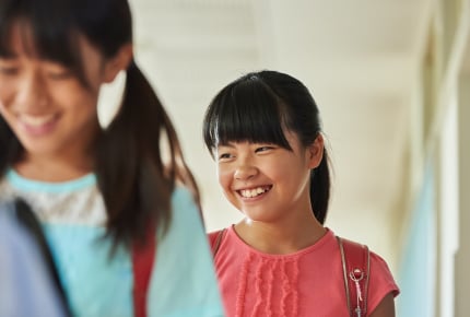 小学6年生女子、グループから仲間はずれにされて2年。中学に向けて親は何ができる?