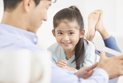 パパ大好きすぎてイラつく?「ママ嫌い」と意地悪に言う娘とドヤ顔パパへの対処法は
