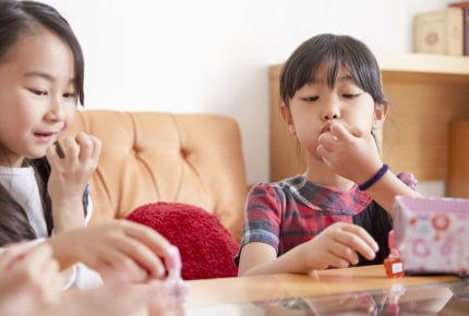 小学5年生でばっちりメイク。背伸びすることで失うものとは?