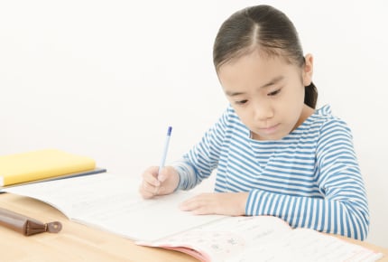 中学受験は親子の二人三脚!志望校選びや子育ての工夫、経験者たちのリアルな声とは?