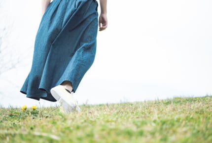 背が低い人のマキシ丈スカートは“あり”or“なし”?ママたちの考えとは