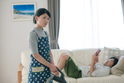 旦那が義母にLINEで報告していたのは毎日の夕飯!見つけた妻はやる気喪失……
