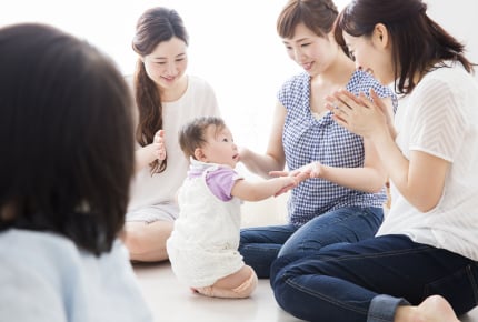 支援センターを、ママ友グループが”独占”状態。「こんなものなの!?」の質問に、先輩ママが回答します!