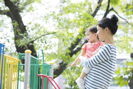 2歳の娘を安全に公園で遊ばせたい……小学生がたくさんいる公園でどう遊ぶ？