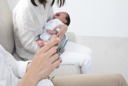 気が向いたときにしか育児をしてくれない旦那に悩む新米ママ。旦那ってこんなもの?