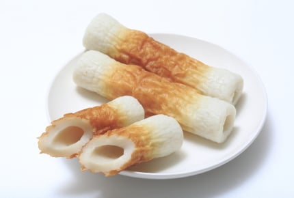 あと1品足りないときやお弁当のおかずにも!安くて便利な「ちくわ」の“穴”に入れる食材は?