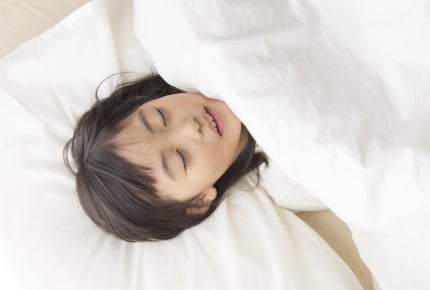 子どもが寝ている姿はただでさえ愛おしいのに、かわいい寝言に胸キュンが止まらない