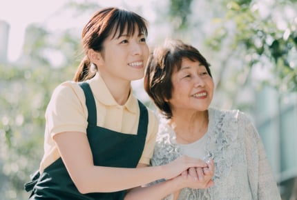 長男と結婚した人は義両親の介護を覚悟して結婚した?ママたちから寄せられた答えとは