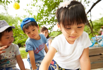 子どもが遊ぶ公園やママ友のランチ会に旦那を連れてくるのはアリですか?