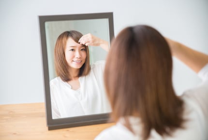 「前髪を切ろうかな」と悩むママさんに85%のママさんが「切ったほうがいい!」と回答した3つの理由とは?
