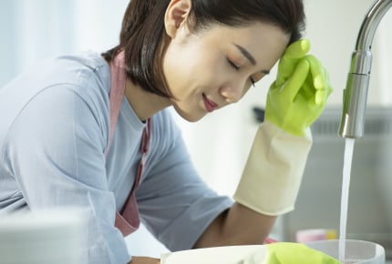 専業主婦なら全部の家事をするべき?旦那さんに家事を手伝ってもらうママに厳しい意見も