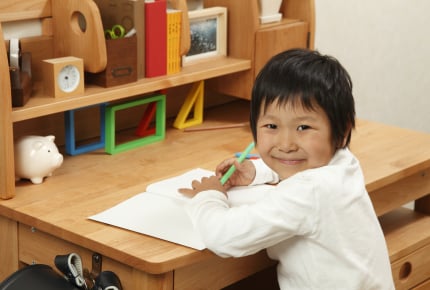 学習机はもはや必需品ではない?子どもの小学校入学前に購入を迷っていた我が家の場合