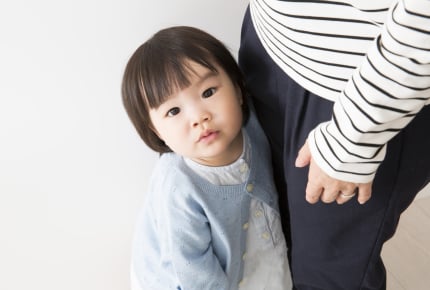 ”愛想のいい孫”が理想の実母。人見知りの娘は「かわいくない!」?