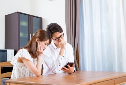 臨月を理由に結婚式への出席を断ったら「代わりに旦那さんが出席して」と言われた。お断りするのは失礼?