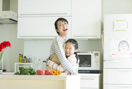 子どもが小学生になってもハグしてる?愛情をスキンシップで表現するママたち