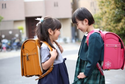 決められた通学路を無視して、子ども同士を無理やり一緒に登校させようとするママ友。心配しすぎるママへの対応は?