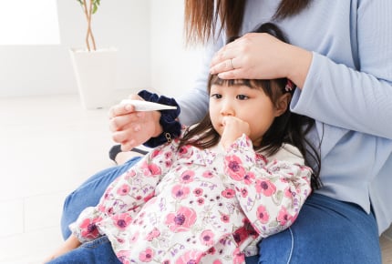朝になって子どもの熱が下がっていたら幼稚園に行かせる?しっかり休ませないと他の子に迷惑がかかる可能性も